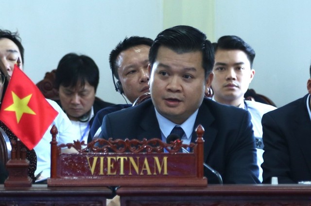 Ông Dương Hùng Cường, Trưởng Tiểu ban Kl992 cổng game cá cược Việt Nam phát biểu tại Hội nghị