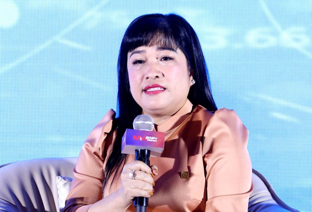 Bà Lưu Thị Thanh Mẫu, Phó chủ tịch Hội Doanh nhân trẻ Việt Nam, Tổng giám đốc Công ty cổ phần Kl99ok phiên bản mới &amp; Xây dựng Phúc Khang