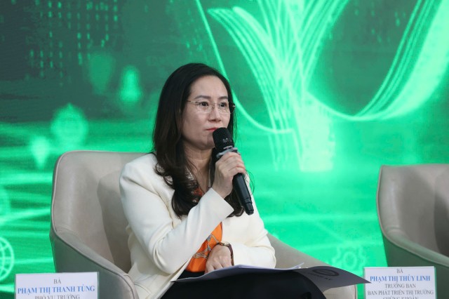 Bà Phạm Thị Thanh Tùng, Phó vụ trưởng Vụ Tín dụng các ngành Kl992 cổng game cá cược (Link Vào Nhà Cái KL99 COM Tặng +199k 99Kl99 trực tiếp đá gà) chia sẻ tại Hội thảo. Ảnh: Dũng Minh