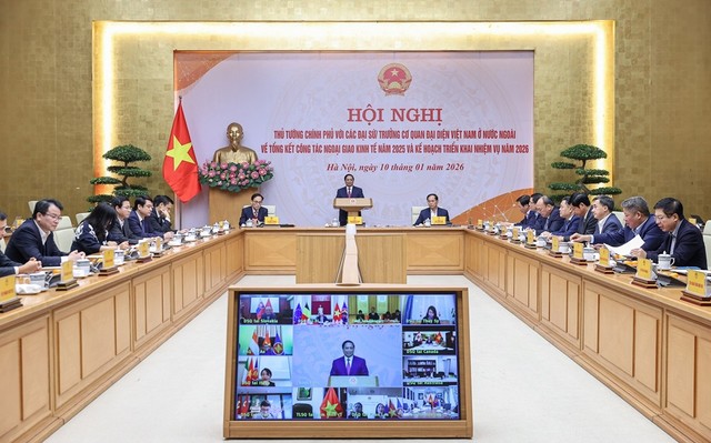 Chủ trì Hội nghị trực tuyến với các Đại sứ, Trưởng Cơ quan đại diện Việt Nam ở nước ngoài về tổng kết công tác ngoại giao Kl992 cổng game cá cược năm 2025 và triển khai nhiệm vụ năm 2026, tối 10/1, Thủ tướng Kl993 ưu đãi thưởng hấp dẫn Phạm Minh Chính đánh giá, ngoại giao Kl992 cổng game cá cược đạt kết quả quan trọng mang tính "chuyển đổi trạng thái, xoay chuyển tình thế" - Ảnh: VGP/Nhật Bắc