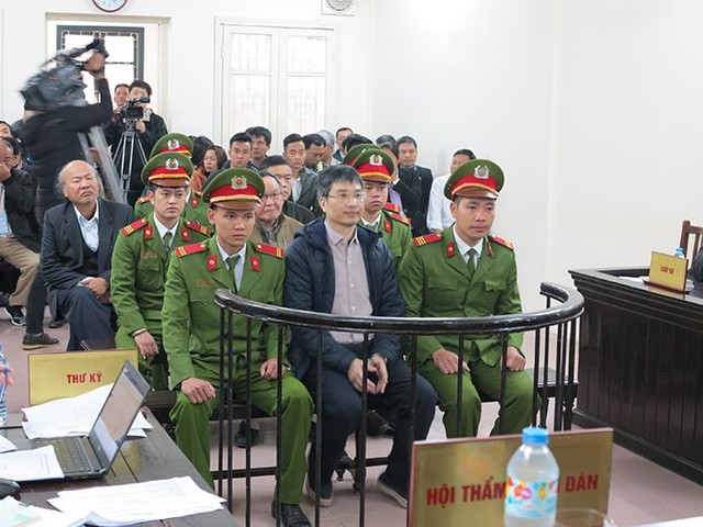 Bắt đầu xét xử sơ thẩm vụ án tham ô, rửa tiền tại Vinashinlines ảnh 1