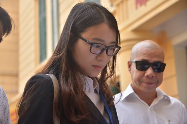 Những hình ảnh ngày đầu xét xử đại án Hà Văn Thắm lần 2 ảnh 8 Những hình ảnh ngày đầu xét xử đại án Hà Văn Thắm lần 2 ảnh 8