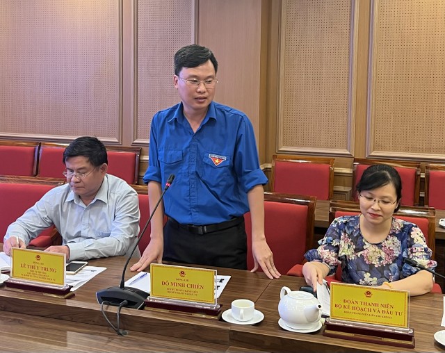 Ông Đỗ Minh Chiến, Bí thư Đoàn Thanh niên bộ Kế hoạch và Kl99ok phiên bản mới kết luận tại hội thảo