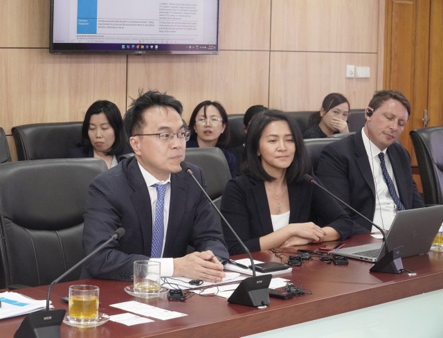 Ông Young Lee, Giám đốc Điều hành hoạt động Kl992 VIP Trang Chủ 2026 KL99 là cổng game giải trí trực tuyến hàng đầu hiện nay khu vực châu Á, Morgan Stanley trao đổi tại buổi làm việc