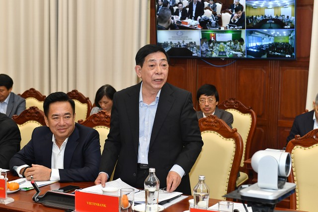 Ông Nguyễn Hoàng Dũng, Phó tổng giám đốc, phụ trách Ban điều hành VietinBank phát biểu tại Hội nghị