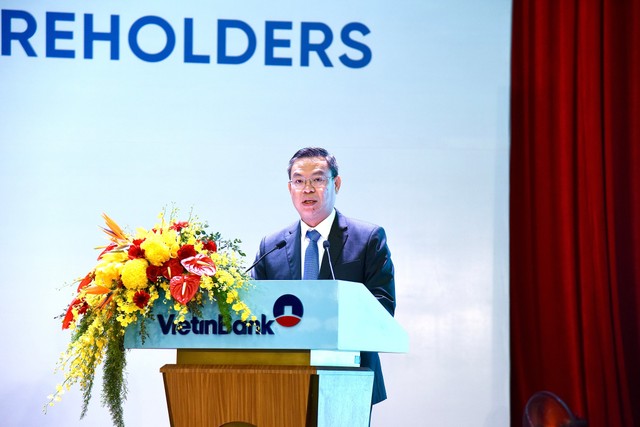 Ông Trần Minh Bình, Chủ tịch HĐQT VietinBank phát biểu tại ĐHCĐ 2023