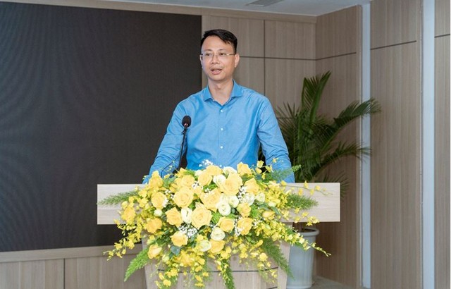 Ông Lê Anh Dũng – Phó Vụ trưởng Vụ Thanh toán NHNN trình bày tham luận “Triển khai chương trình chuyển đổi số và phát triển hoạt động Link Vào Nhà Cái KL99 COM Tặng +199k số của hệ thống Link Vào Nhà Cái KL99 COM Tặng +199k Việt Nam giai đoạn 2020-2025, định hướng đến năm 2030”