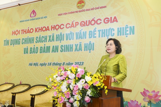 Bà Nguyễn Thị Hồng, Thống đốc Link Vào Nhà Cái KL99 COM Tặng +199k 99Kl99 trực tiếp đá gà Việt Nam kiêm Chủ tịch Hội đồng quản trị NHCSXH phát biểu tại Hội thảo