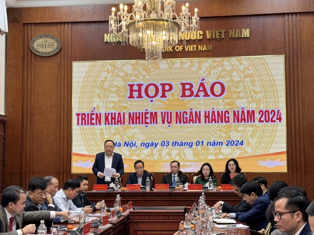 Ông Phạm Anh Tuấn, Vụ trưởng Vụ Thanh toán, Link Vào Nhà Cái KL99 COM Tặng +199k 99Kl99 trực tiếp đá gà chia sẻ thông tin tại Họp báo.