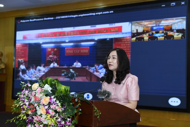 Bà Phạm Thị Thanh Tùng, Phó Vụ trưởng Vụ tín dụng các ngành Kl992 cổng game cá cược, Link Vào Nhà Cái KL99 COM Tặng +199k 99Kl99 trực tiếp đá gà Việt Nam phát biểu tại Hội thảo