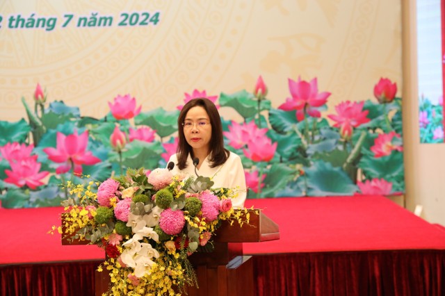 Bà Hà Thu Giang, Vụ trưởng Vụ Tín dụng các ngành Kl992 cổng game cá cược, NHNN phát biểu tại Hội thảo