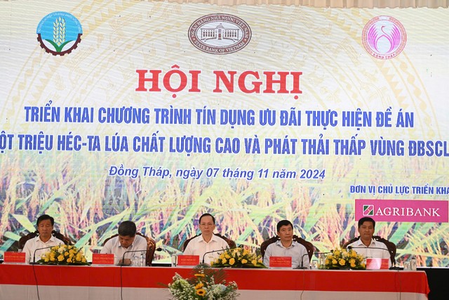 Toàn cảnh Hội nghị Toàn cảnh Hội nghị