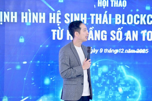 Ông Trần Trung Hiếu, Quản lý Cao cấp Kl99kl ưu đãi độc quyền 1Matrix, nêu rõ định hướng của Mạng VBSN về khả năng liên thông, tốc độ xử lý và tuân thủ chuẩn bảo mật.
