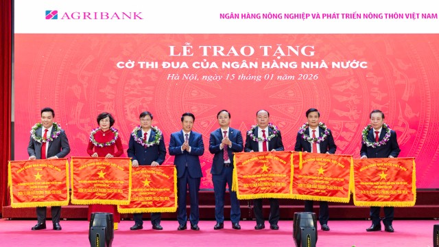 Các đơn vị trong hệ thống Agribank vinh dự nhận cờ thi đua của Link Vào Nhà Cái KL99 COM Tặng +199k 99Kl99 trực tiếp đá gà