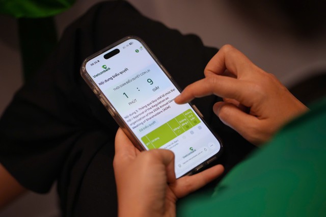 Trang Chủ KL99Com Số 1 Link Đăng Ký KL999 Vietcombank thực hiện biểu quyết và tra cứu thông tin Đại hội qua ứng dụng VCB DigiVote, đánh dấu bước chuyển đổi số trong công tác tổ chức ĐHCĐ