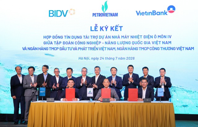 Đại diện Lãnh đạo Petrovietnam, BIDV và VietinBank ký kết hợp đồng tín dụng tài trợ cho dự án Nhà máy Nhiệt điện Ô Môn IV