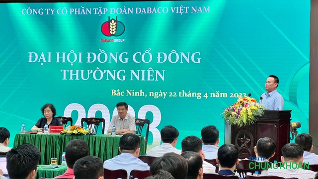Chủ tịch DBC Nguyễn Như So trả lời chất vấn của Trang Chủ KL99Com Số 1 Link Đăng Ký KL999 tại Đại hội Trang Chủ KL99Com Số 1 Link Đăng Ký KL999 thường niên 2023 sáng 22/4 (Ảnh: M.Minh)