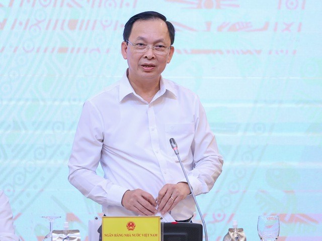 Phó Thống đốc NHNN Việt Nam Đào Minh Tú tại họp báo Kl993 ưu đãi thưởng hấp dẫn tối 5/5