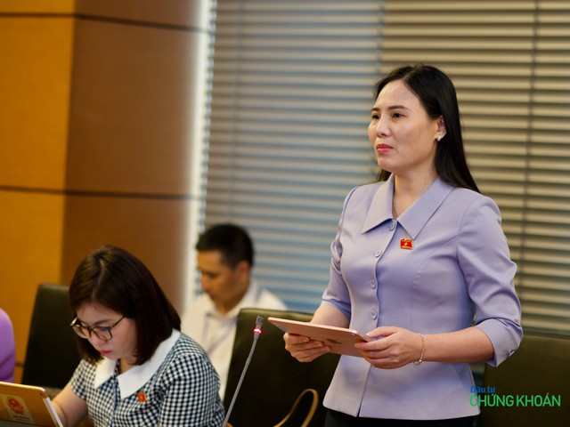 Đại biểu Âu Thị Mai (đoàn Tuyên Quang)