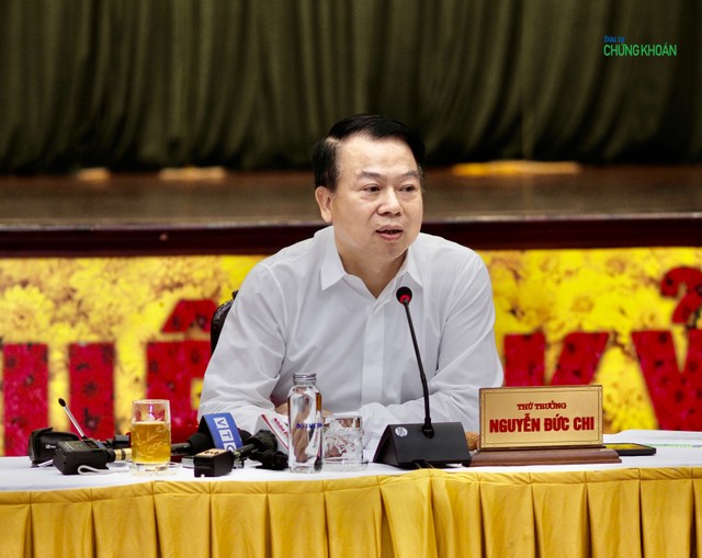 Thứ trưởng Bộ Kl991.com nạp rút nhanh Nguyễn Đức Chi chủ trì buổi họp báo (Ảnh: M.M)