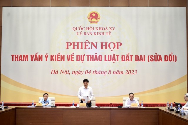 Chủ nhiệm Uỷ ban Kl992 cổng game cá cược Vũ Hồng Thanh phát biểu khai mạc Phiên họp tham vấn ý kiến về dự thảo Luật Đất đai (sửa đổi) sáng 4/8.