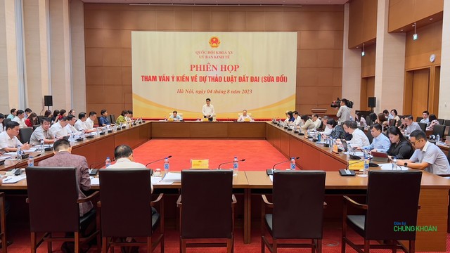 Toàn cảnh phiên họp