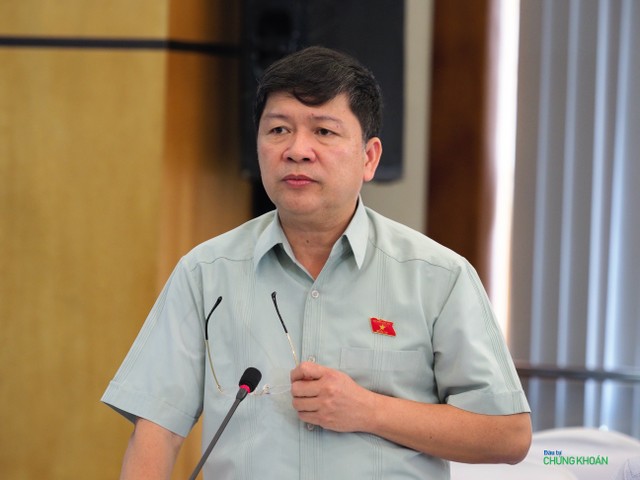 Ông Tạ Văn Hạ, Phó chủ nhiệm Ủy ban Văn hóa - Giáo dục của Quốc hội : Ảnh: M.M