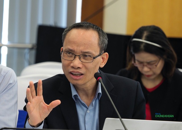 TS. Cấn Văn Lực phát biểu tại Hội thảo sáng 19/10 - Ảnh: Minh Minh