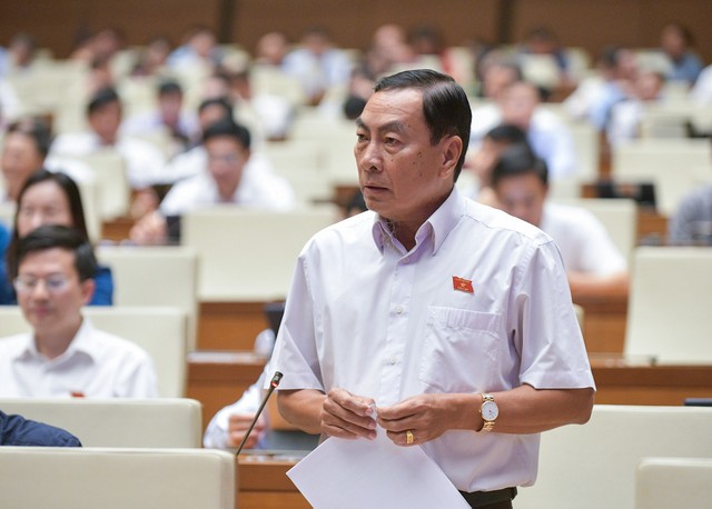 Đại biểu Phạm Văn Hòa (Đoàn ĐBQH tỉnh Đồng Tháp)