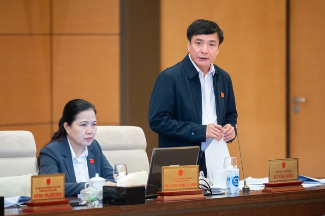 Tổng Thư ký Quốc hội, Chủ nhiệm Văn phòng Quốc hội Bùi Văn Cường tán thành phương án lùi thông qua dự thảo Luật Đất đai đến kỳ họp sau.