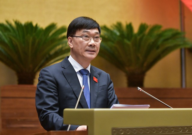 Chủ nhiệm Ủy ban Kl992 cổng game cá cược Vũ Hồng Thanh trình bày báo cáo giải trình (Ảnh: Quochoi.vn)