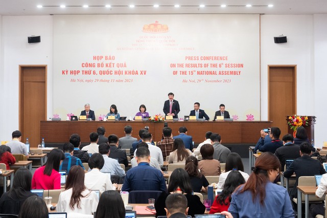 Tổng Thư ký Quốc hội, Chủ nhiệm Văn phòng Quốc hội Bùi Văn Cường chủ trì họp báo công bố kết quả Kỳ họp 6 Quốc hội khóa XV sáng 29/11.