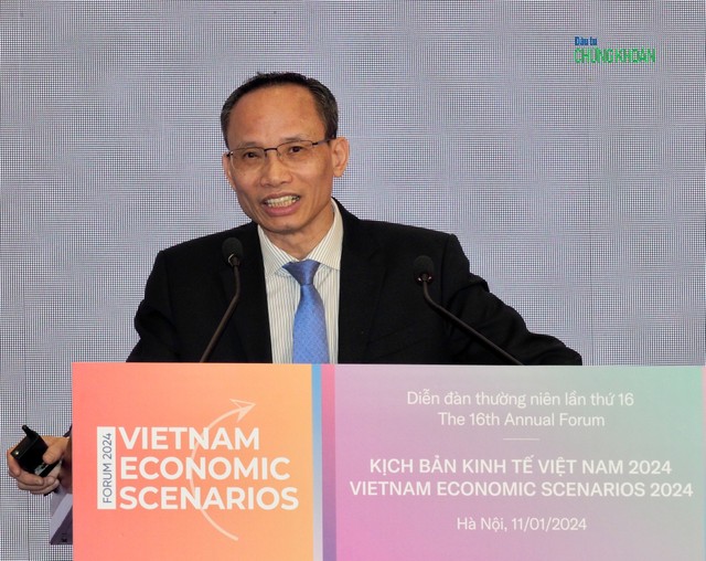 TS. Cấn Văn Lực trình bày tham luận tại Diễn đàn Kl992 cổng game cá cược Việt Nam 2024 (Ảnh: M.M)