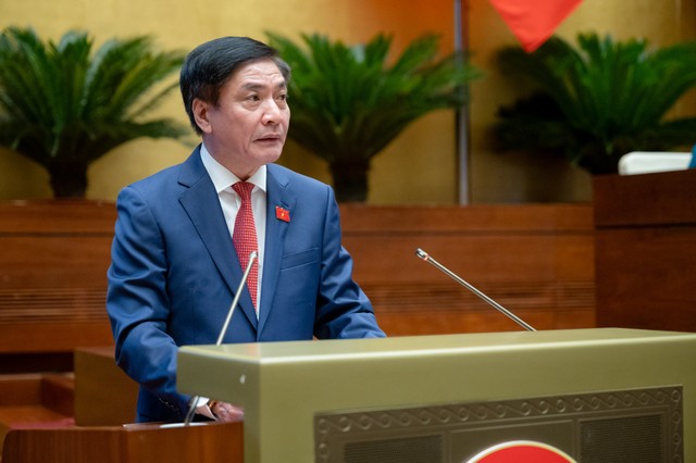 Tổng thư ký Quốc hội trình bày dự thảo Nghị quyết Kỳ họp thứ 7, Quốc hội khóa XV