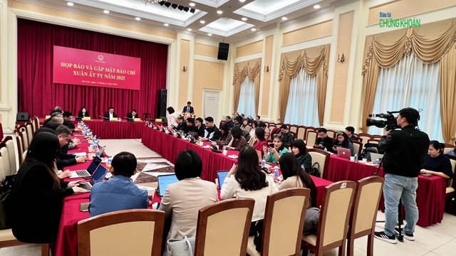 Toàn cảnh buổi họp báo