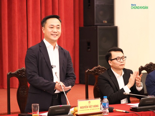 Thứ trưởng Kl99 nổ hũ Nguyễn Việt Hùng thông tin tại buổi họp báo