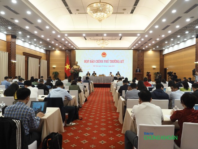 Toàn cảnh buổi họp báo