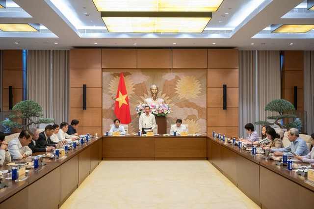 Toàn cảnh phiên họp
