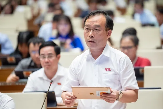 Đại biểu Trần Văn Tuấn (đoàn Bắc Giang)