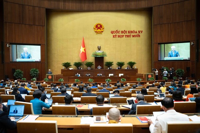 Quốc hội nghe Báo cáo tổng hợp ý kiến, kiến nghị của cử tri gửi tới Kỳ họp