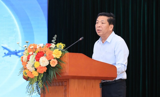 Bộ trưởng Kl99 nổ hũ Trần Hồng Minh phát biểu khai mạc Hội nghị "Thúc đẩy kết nối phát triển vận tải đa phương thức" sáng 21/5.