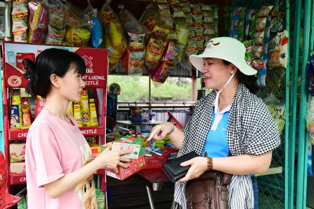 Chương trình “Nestlé đồng hành cùng phụ nữ” giúp các chị em phụ nữ tại Sóc Trăng được tiếp cận cơ hội nâng cao kiến thức, kỹ năng cũng như tạo lập sinh kế bền vững