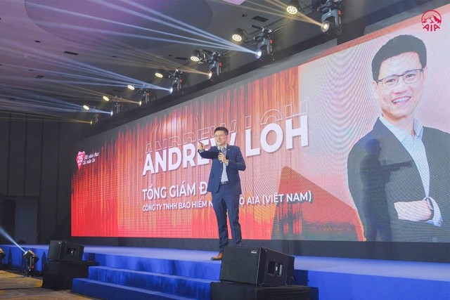 Ông Andrew Loh, Tổng giám đốc AIA Việt Nam tại lễ ra mắt bộ đôi sản phẩm Kl99kl phiên bản hoạt động mới
