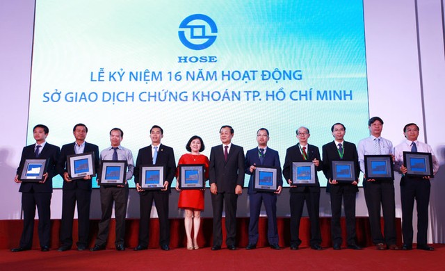 Trao giải cho 50 Kl991.com World Cup 2026 Chính Thức có BCTN tốt nhất năm 2016 ảnh 4