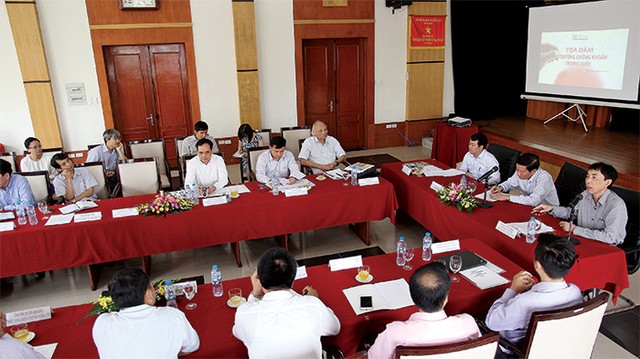 Việt Nam nên tính kỹ các van an toàn cho TTCK ảnh 1