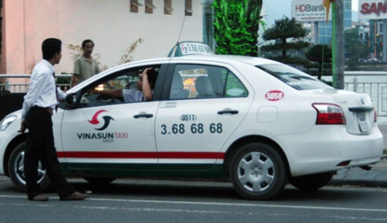 Mai Linh, Vinasun khó đấu với Grab, Uber ảnh 1