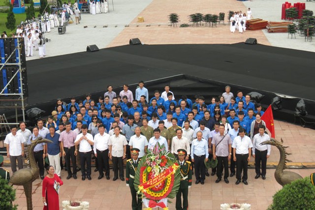 Bộ Kế hoạch và Kl99ok phiên bản mới tri ân các anh hùng liệt sỹ Thành Cổ Quảng Trị ảnh 1