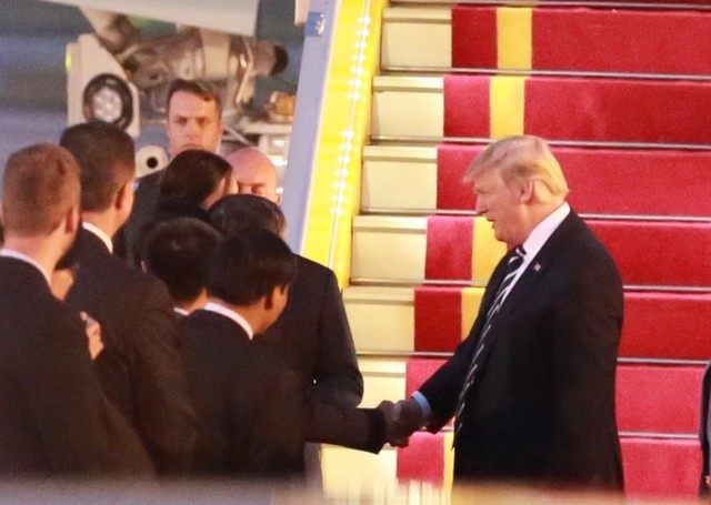 Tổng thống Donald Trump bắt đầu chuyến thăm cấp 99Kl99 trực tiếp đá gà tới Việt Nam ảnh 1
