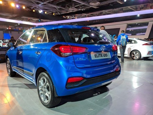 Không phải xe “Tàu”, sedan cỡ nhỏ như Vios này có giá chỉ 200 triệu ảnh 2