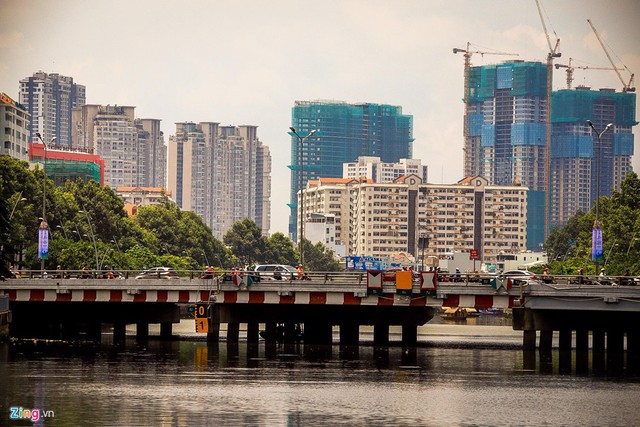 'Rừng bê tông' tại khu đô thị xa hoa trên đường Nguyễn Hữu Cảnh ảnh 11